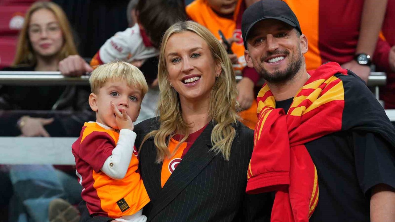 Dries Mertens ve ailesi, RAMS Park’ta
