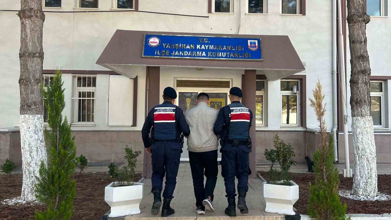 Kırıkkale’de 7 yıl 6 ay hapis cezasıyla aranan firari yakalandı
