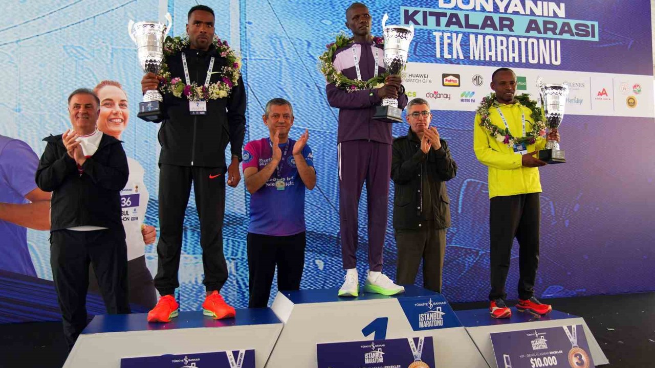47. İstanbul Maratonu’nda kazananlar ödüllerini aldı
