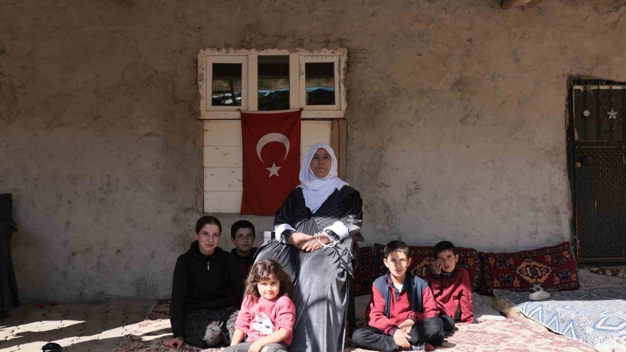 Hizan’ın 300 yıllık taş evleri belgesel fotoğraf projesiyle gün yüzüne çıkıyor
