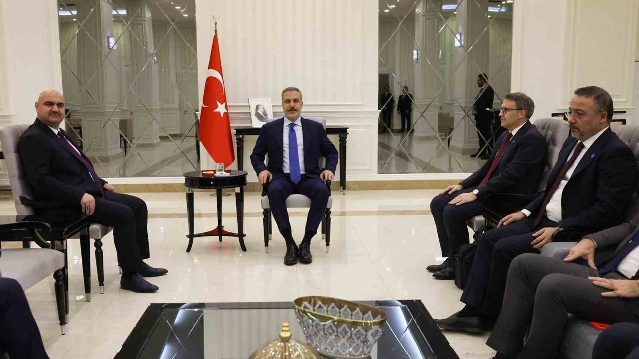 Bakan Fidan, Irak Türkmen Cephesi Başkanı Ağaoğlu ile görüştü
