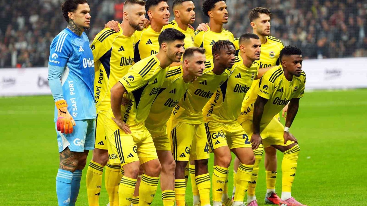 Domenico Tedesco’dan derbide tek değişiklik
