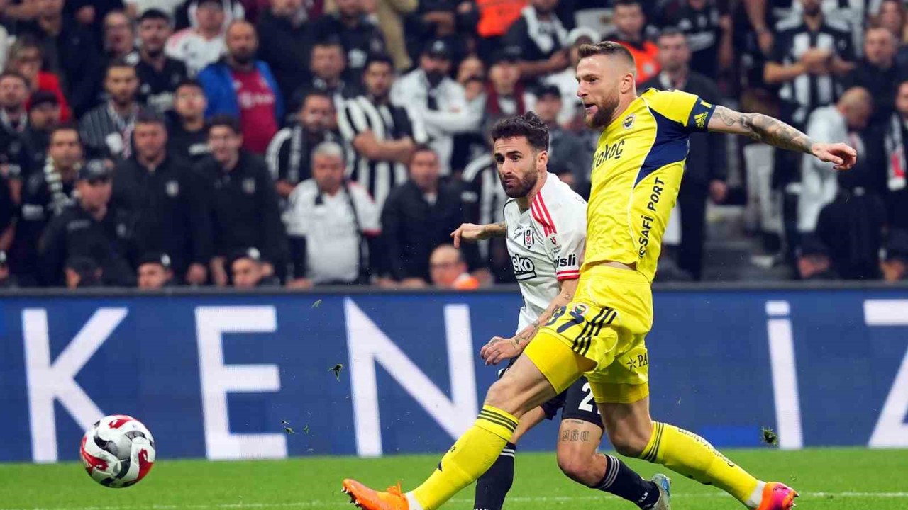 Trendyol Süper Lig: Beşiktaş: 2 - Fenerbahçe: 3 (Maç sonucu)
