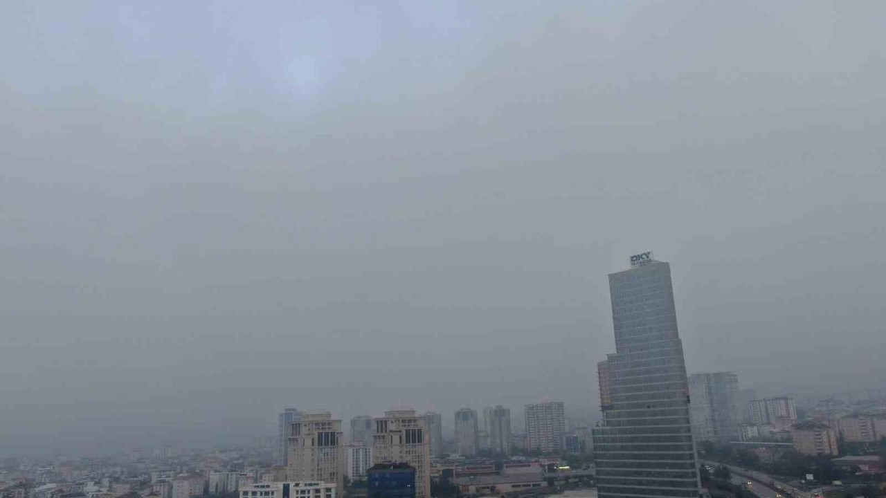 İstanbul Anadolu Yakası’nda sis etkili oluyor
