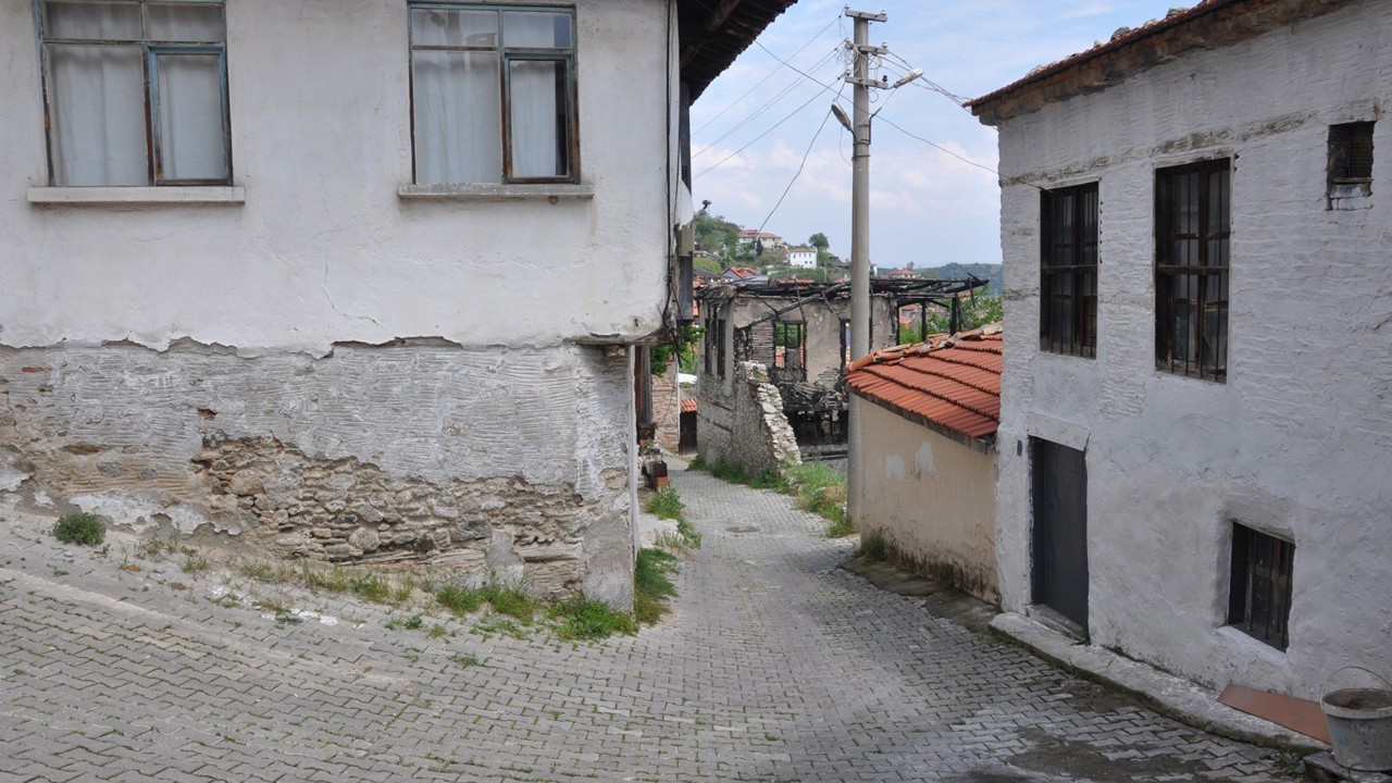 Buldan’ın tarihi 3 sokağı daha turizme kazandırılacak
