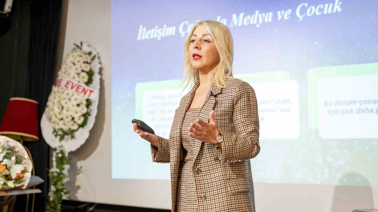 Dijital dünyayı çocuklar anlıyor, yetişkinler yanılıyor
