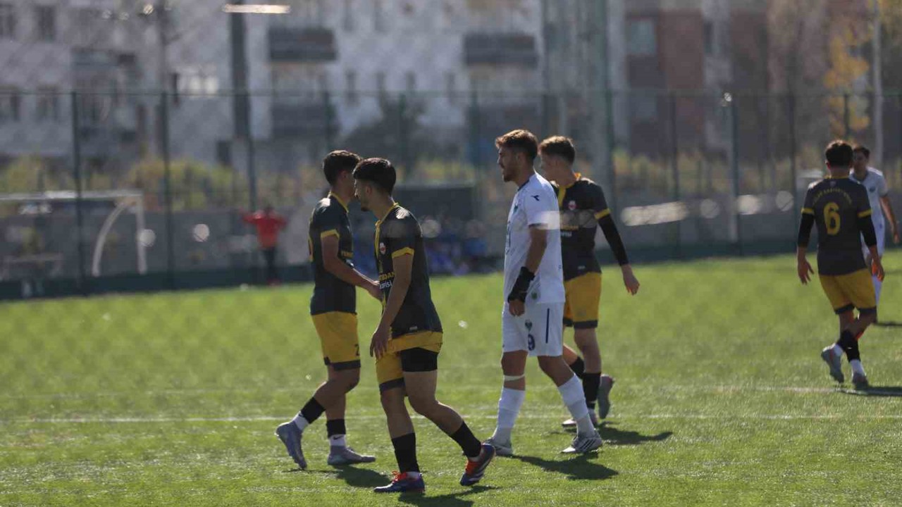 Kayseri Atletikspor kayıpsız ilerliyor
