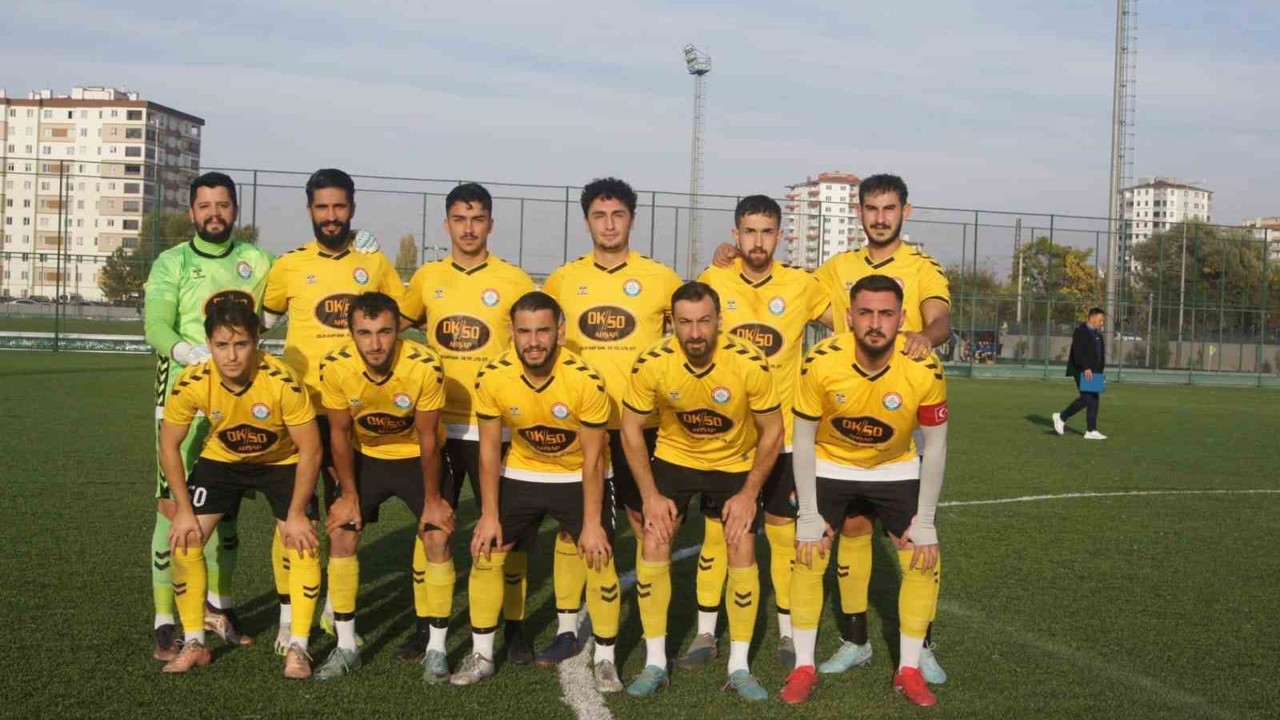 Argıncıkspor-Döğerspor maçında gol sesi çıkmadı
