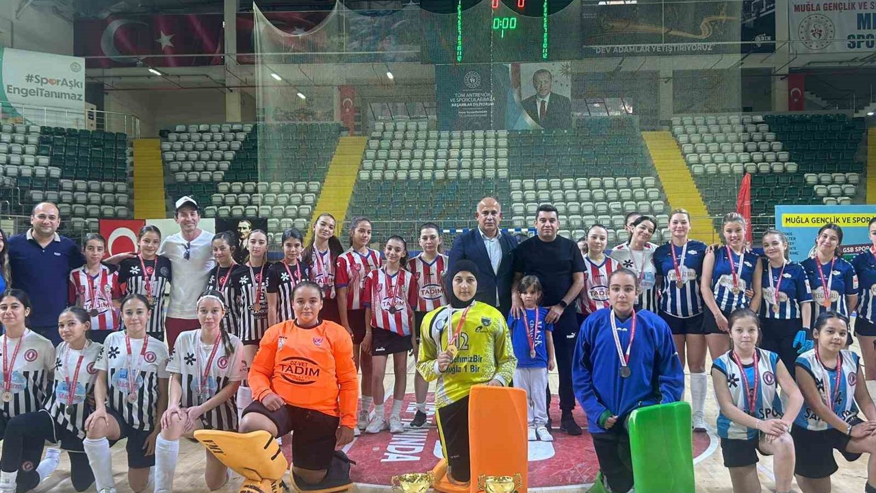 Muğla Hokey Cumhuriyet Kupası’nda şampiyonlar belli oldu
