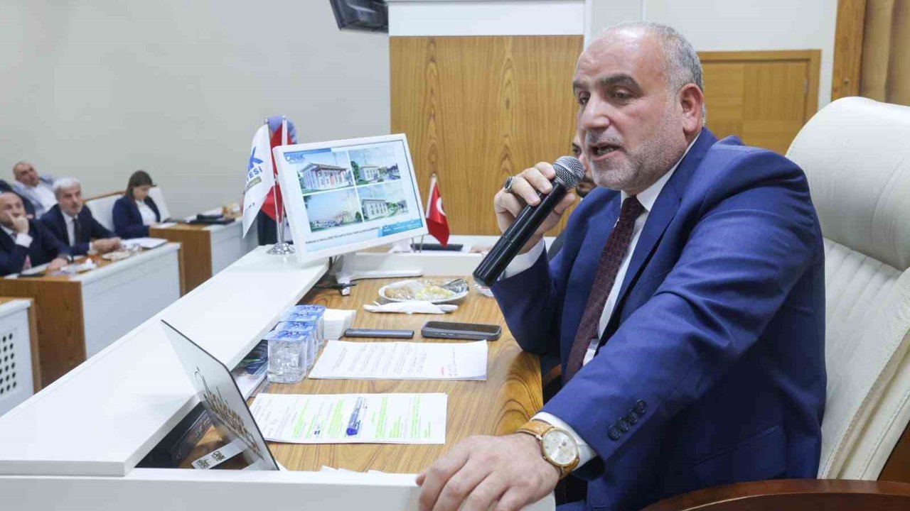 Sandıkçı: "Projelerle ilçemize değer katıyoruz"
