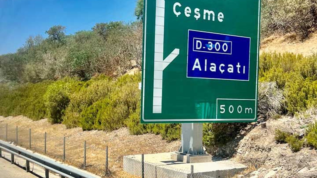 Çeşme’de motosiklet kazası: 1 ölü, 2 yaralı
