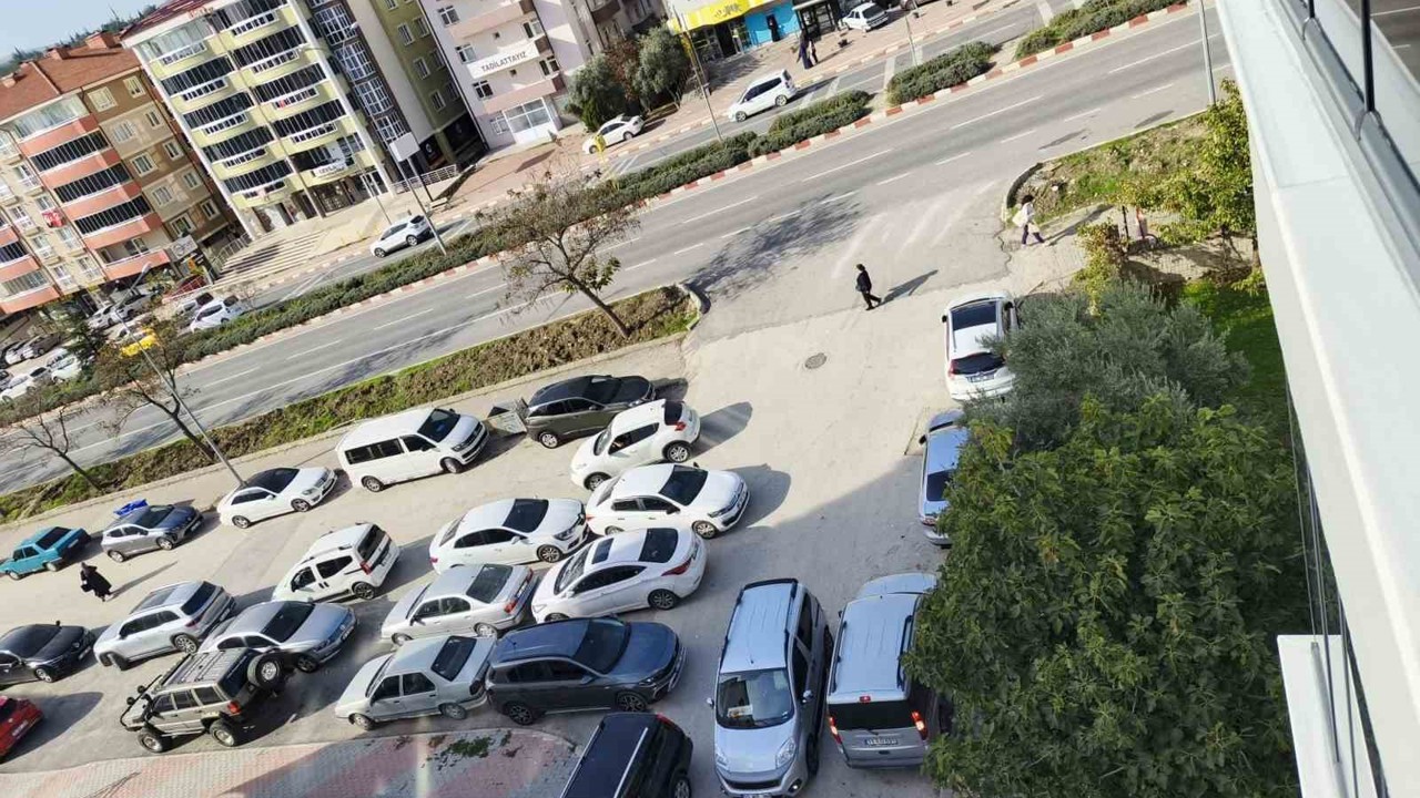Yemin töreni öncesi Bilecik’te park karmaşası
