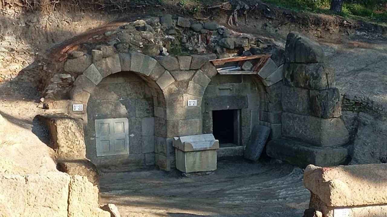 BARÜ bölgenin arkeolojik gelişimine katkı sunacak çalışmalara devam ediyor
