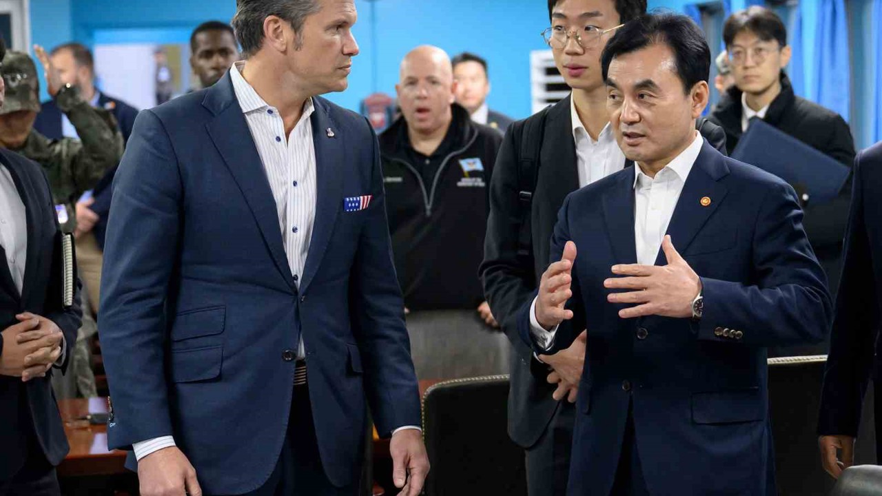 ABD Savunma Bakanı Hegseth’ten Kuzey ve Güney Kore arasındaki Silahtan Arındırılmış Bölge’ye ziyaret
