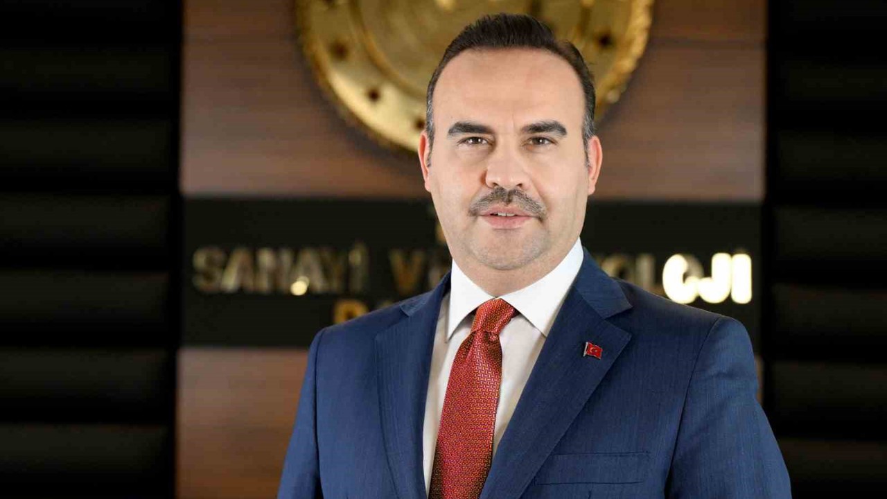 Bakan Kacır: "191 OSB’de 21,7 milyon metrekarelik bin 927 yatırım yeri için 5 bin 318 sanayicimiz başvuru yaptı"
