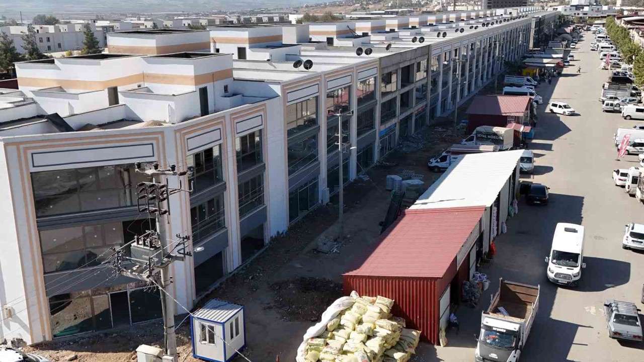 Kahramanmaraş ticaretinin kalbi yeniden atacak:Toptancılar Sitesi’nde yeni bloklar hızla yükseliyor

