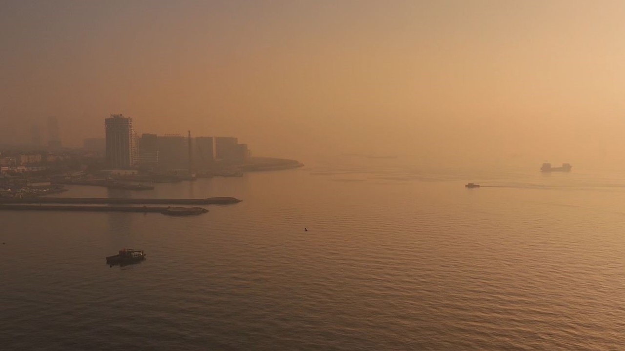 İstanbul sisle birlikte kartpostallık görüntülere sahne oldu
