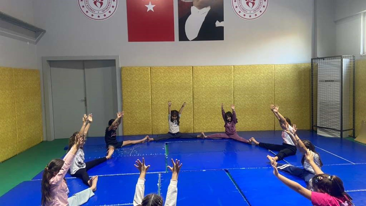 Aydın’da gençler hem sporu seviyor, hem de eğleniyor
