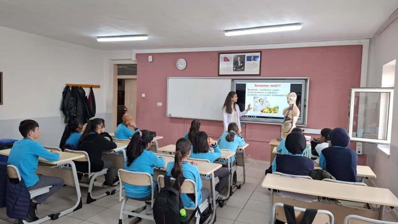 Bayburt’ta öğrencilere ‘Sağlıklı Yaşam’ eğitimi verildi
