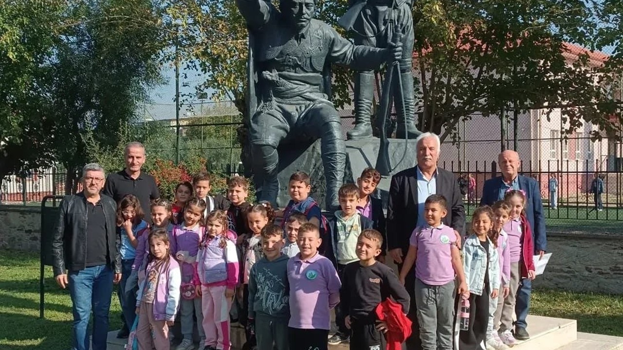 İlkokul öğrencileri Yörük Ali Efe’yi unutmadı
