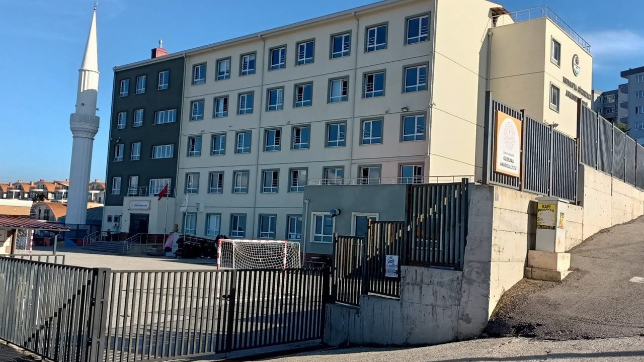 Öğrenciler, dersten çok nasıl gelip gideceğini düşünüyor
