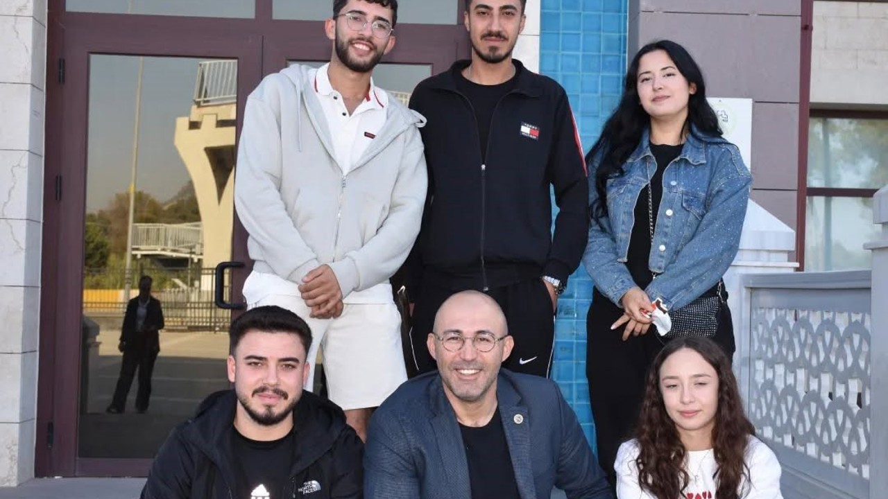 Başkan Zencirci: "Gençlerimizin sesine kulak veriyoruz"

