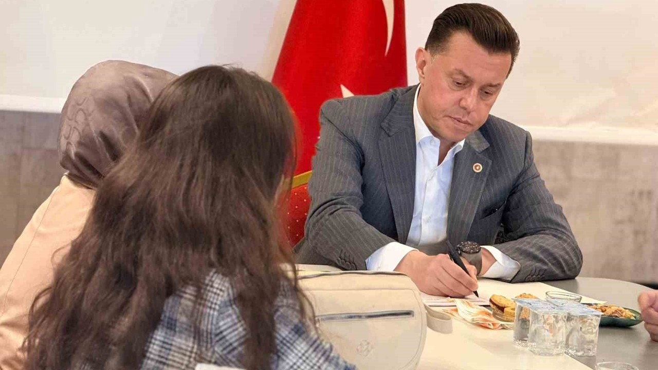 Milletvekili Hatipoğlu, vatandaşlarla bir araya geldi
