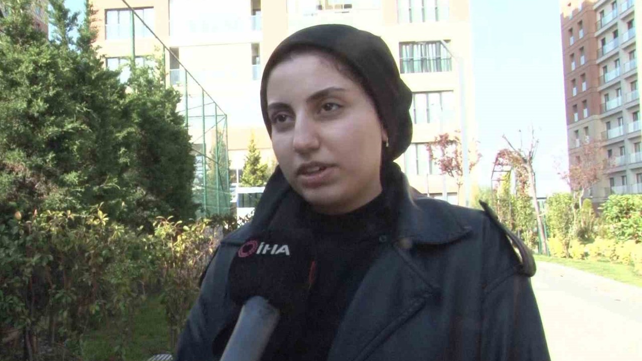 Başörtülü üniversite öğrencisi hocasının hakaretine uğradı; "Bu şekilde temizlikçiye benziyorsun"
