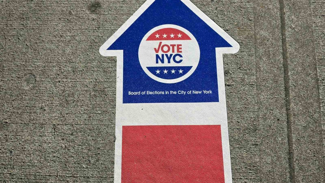 New York yeni belediye başkanını seçmek için sandık başında
