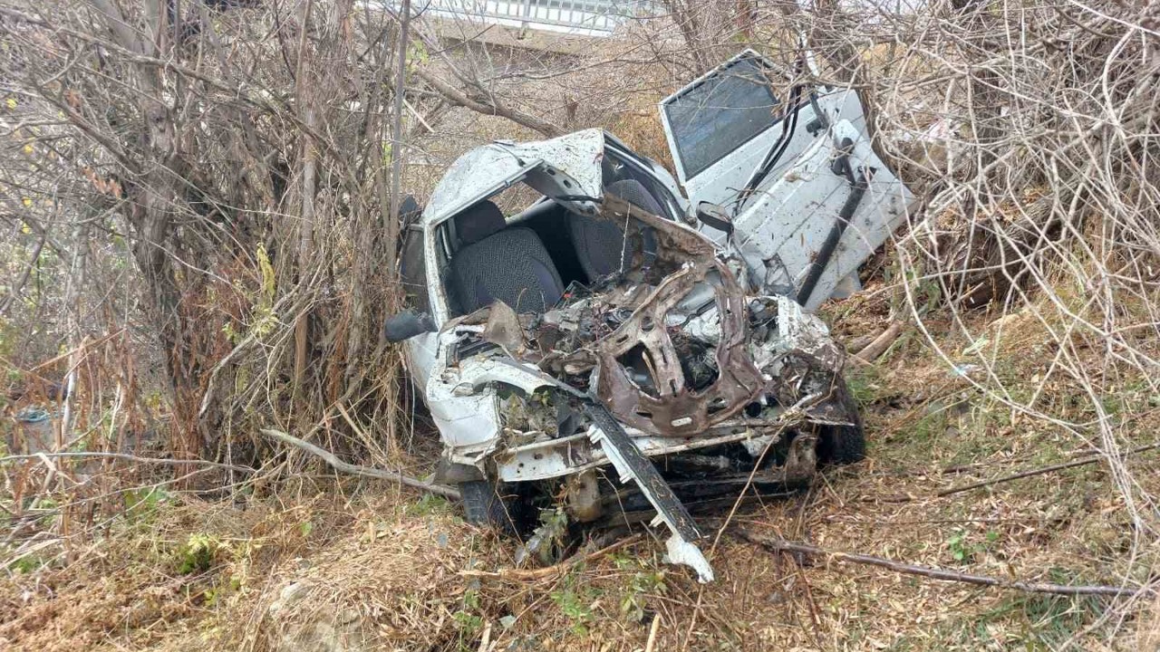 Kahramanmaraş’ta trafik kazası: Anne öldü, oğlu ağır yaralandı
