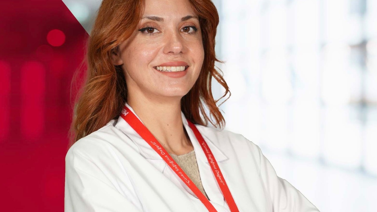 Diş Hekimi Özbek: "Ağız kokusu sosyal ilişkileri derinden sarsabiliyor"
