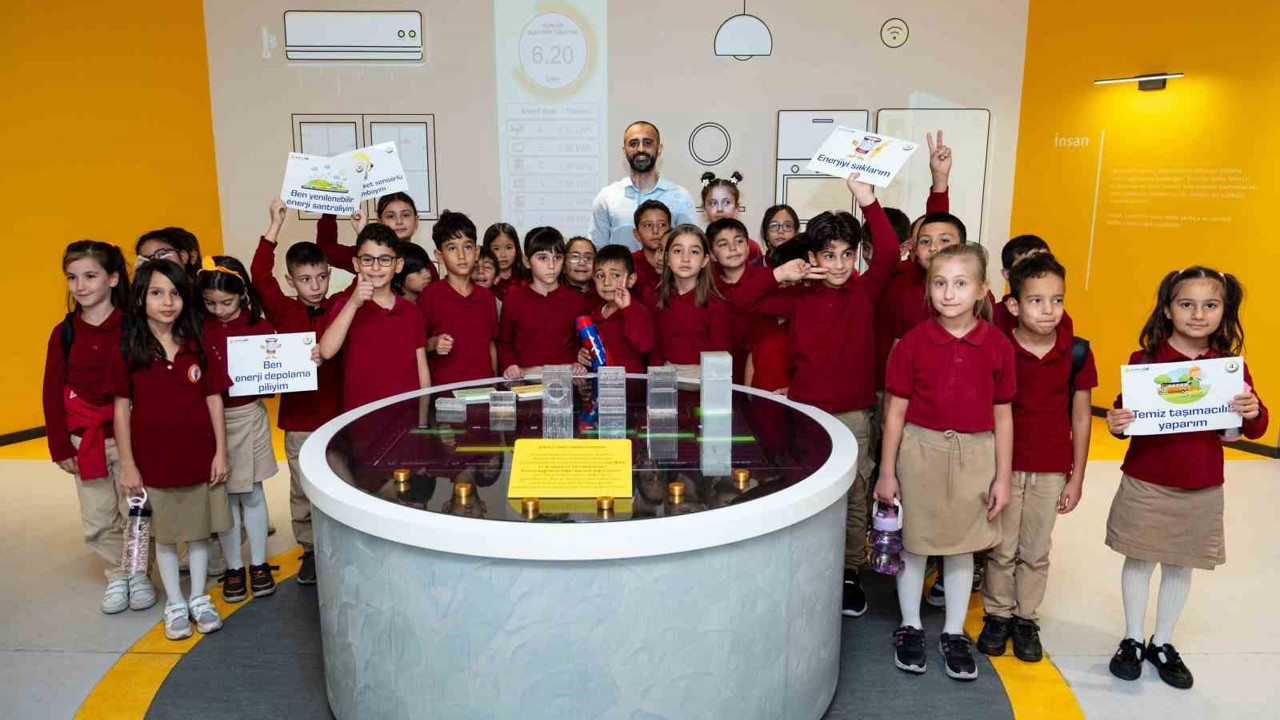 Enerjisa Enerji, enerji kaşiflerini enerji tünelinde ağırladı
