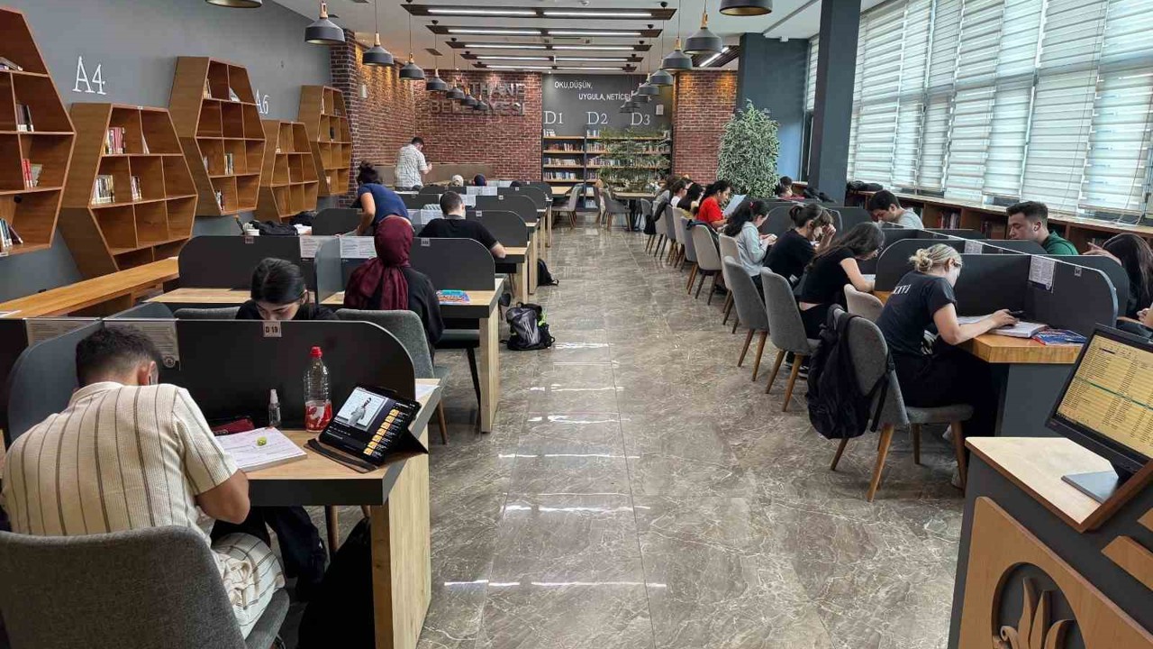 Kağıthane’de gençler sessiz ve konforlu ortamlarda sınavlara hazırlanıyor
