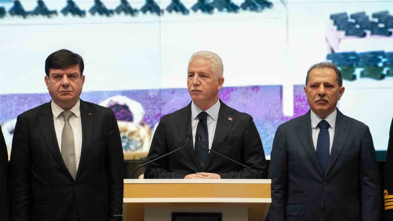 İstanbul Valisi Davut Gül: "Bu yılın ilk 10 ayında 145 organize suç çetesi çökertildi"
