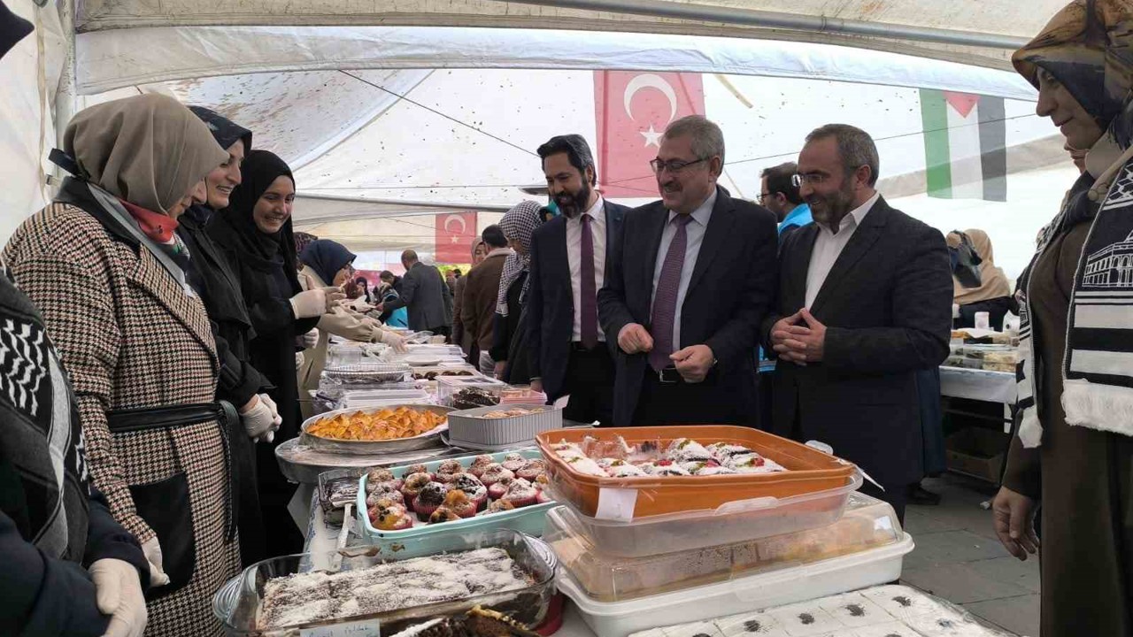 Erzurum’da "Hayır Çarşısı" dualarla açıldı
