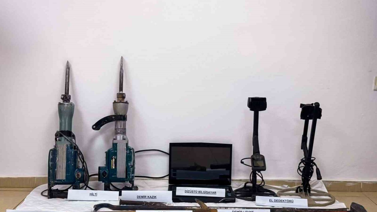 Adıyaman’da kaçak kazı operasyonu: 3 gözaltı
