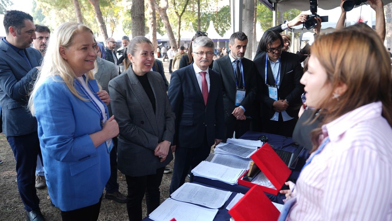 Ege Üniversitesinde ’Kutup Bilimleri Sempozyumu ve Şenliği’
