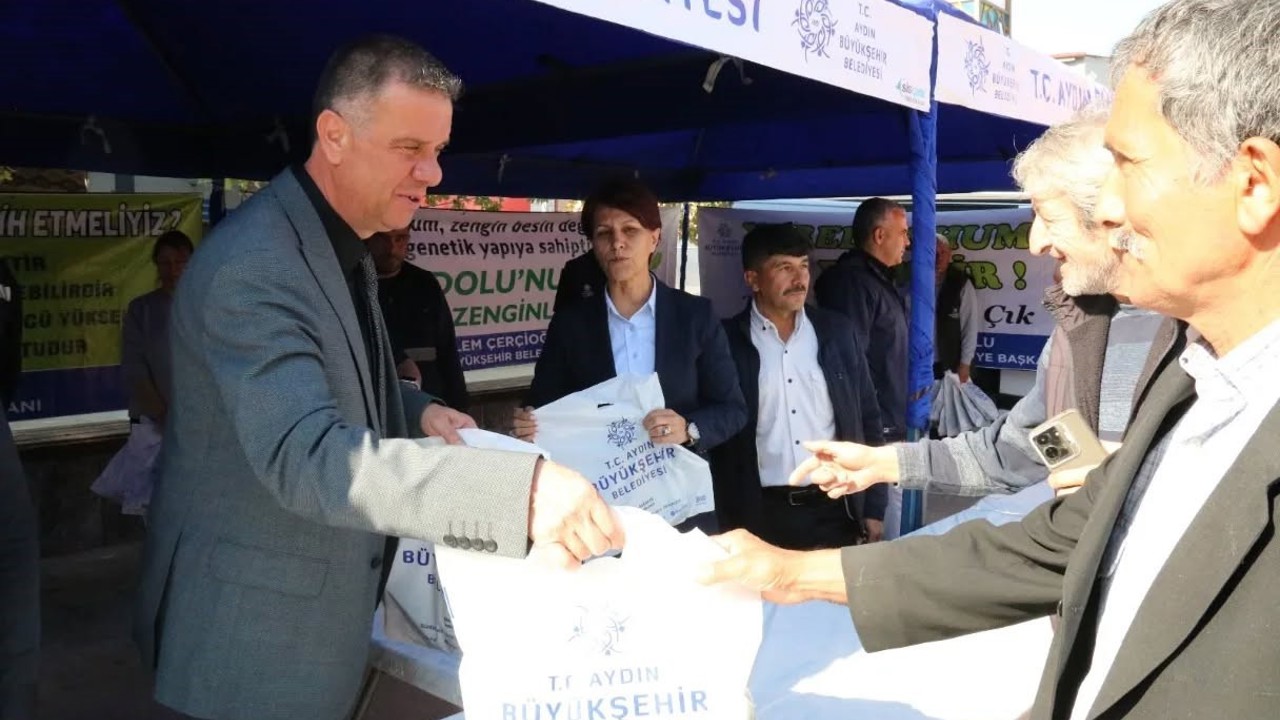 Başkan Ercan: "Kışlık sebze fidelerini vatandaşlarımızla buluşturduk"
