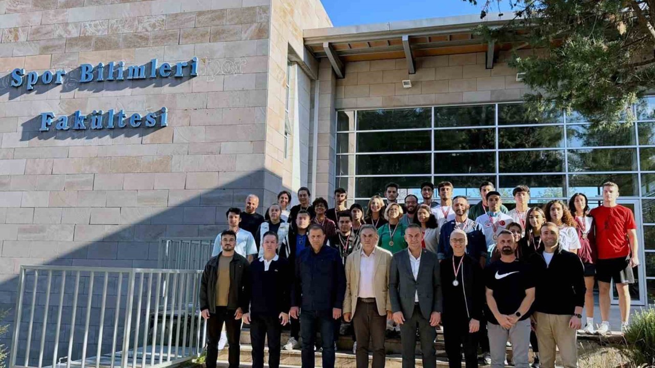 Cumhuriyet’in 102. yılı MSKÜ’de sporla kutlandı
