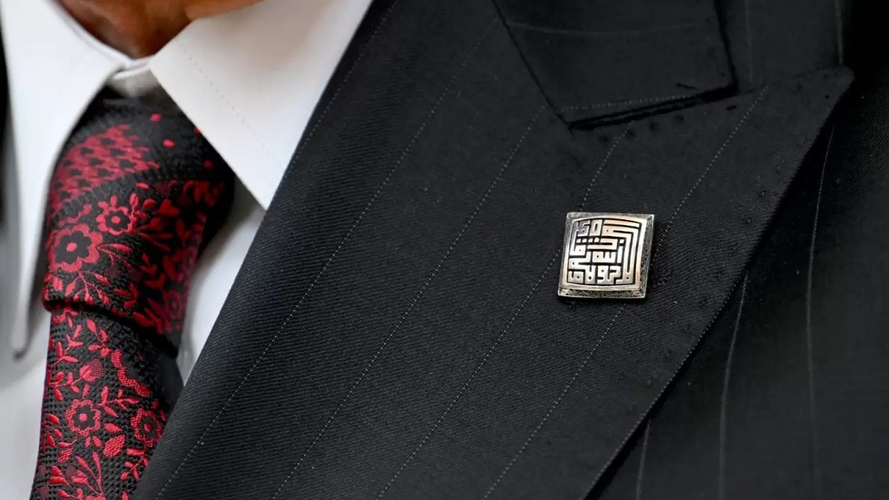 Bahçeli’nin rozeti ve yüzüğü gündem oldu, motifler Sivas’ı akıllara getirdi
