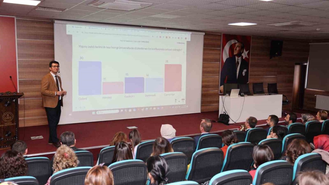 KBÜ’den öğretmenlere "Yapay Zekâ ile Yabancı Dil Öğretimi" semineri
