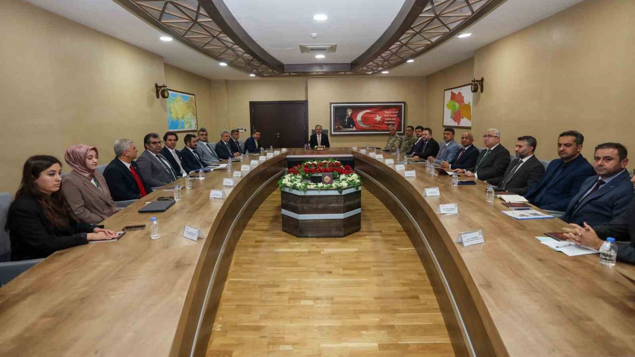 Siirt’te bağımlılıkla mücadele toplantısı gerçekleşti
