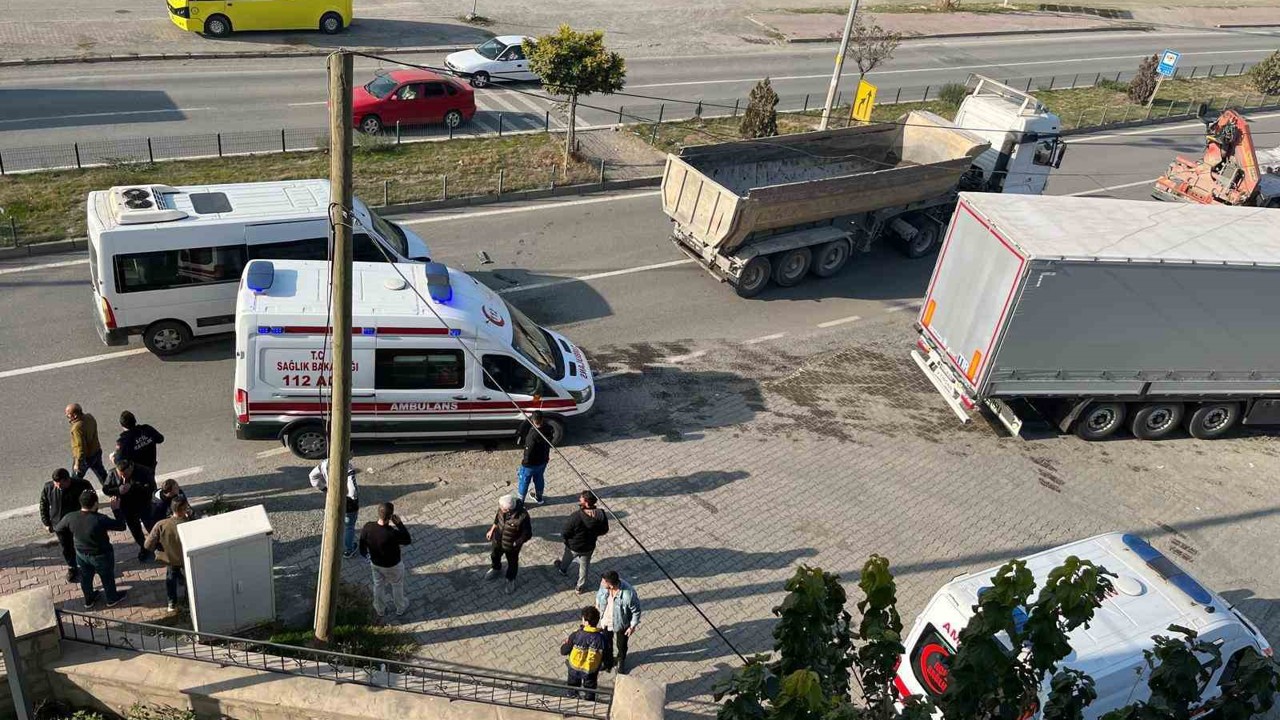 Iğdır’da polis minibüsü kaza yaptı: 7 yaralı
