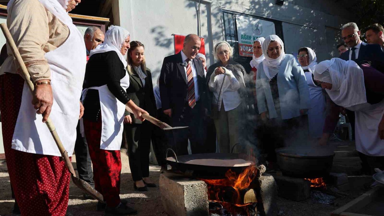 Ağın’da yöresel leblebi yapımı etkinliği
