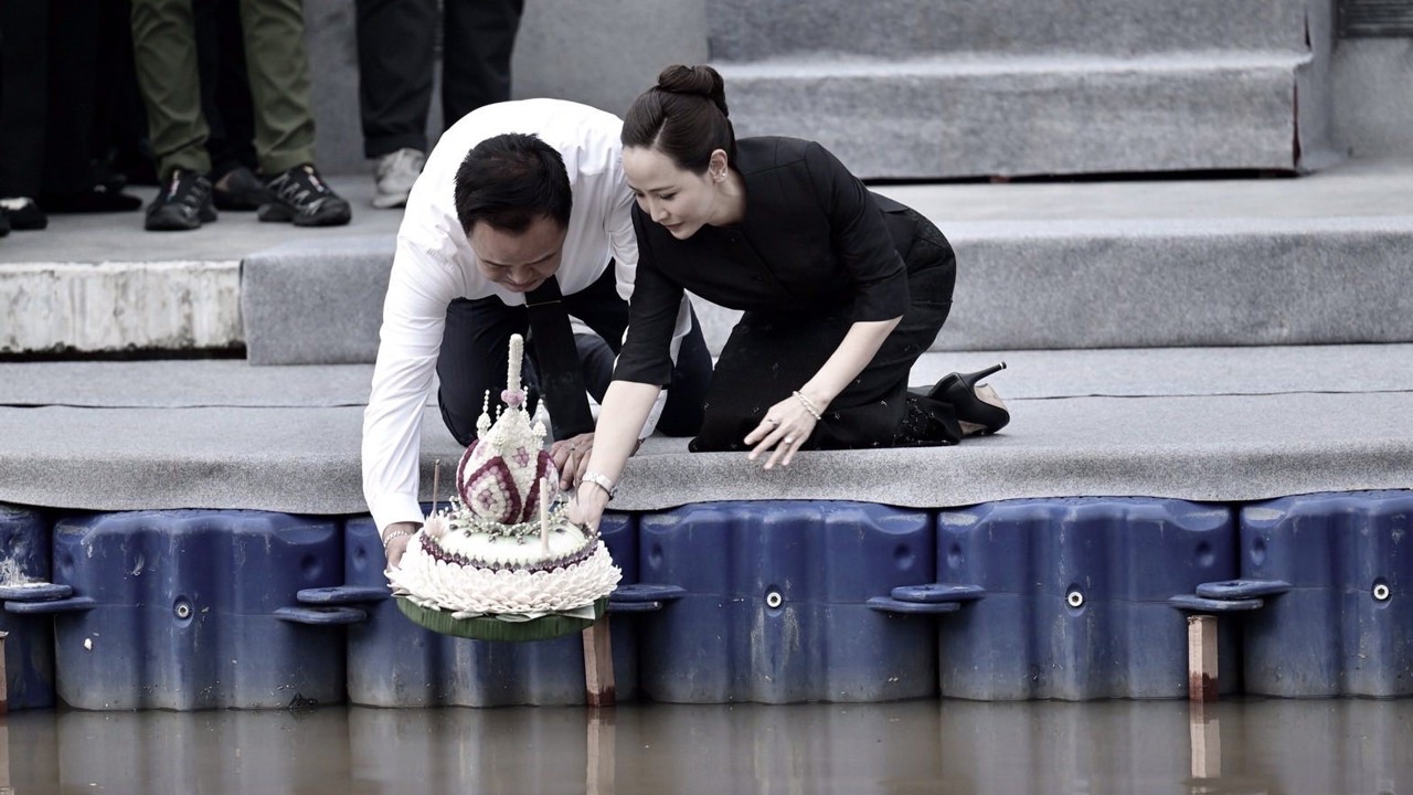 Tayland’da Yüzen Fener Festivali
