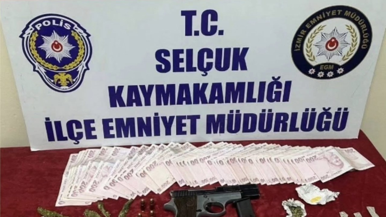 Selçuk’ta uyuşturucu operasyonu: 3 gözaltı
