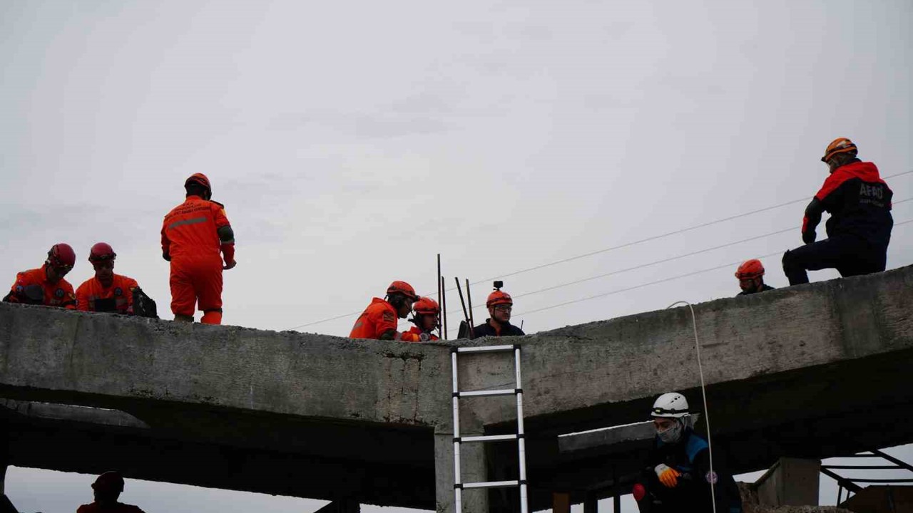 Erzincan’da Deprem Tatbikatı gerçekleştirildi
