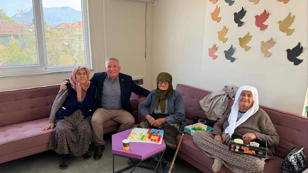 Başkan Kepenek’ten Yaşlı Rehabilitasyon Merkezine anlamlı ziyaret
