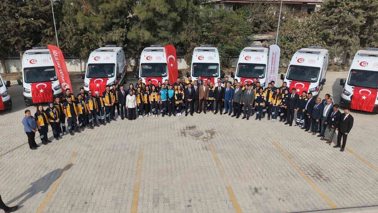 Hatay’da 12 yeni ambulans hizmete alındı
