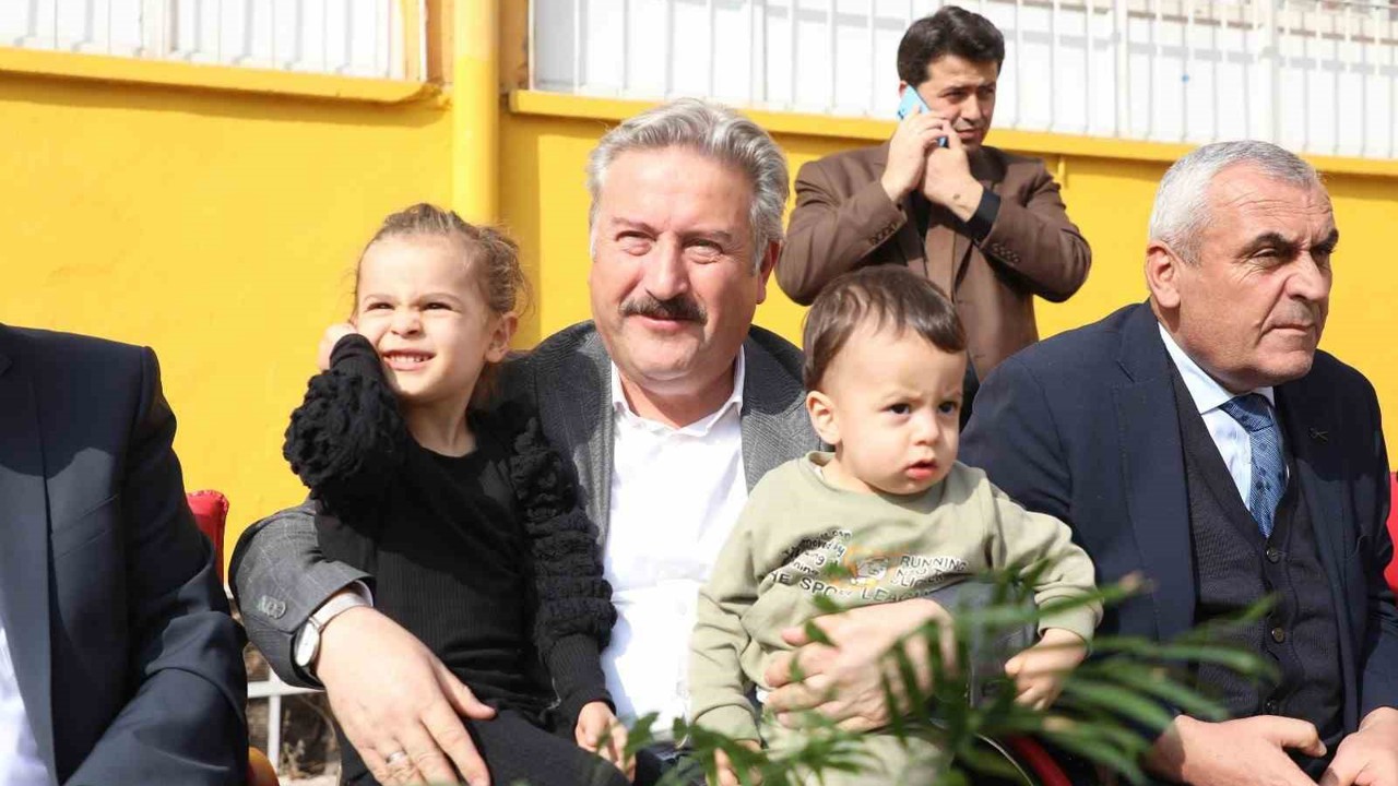 Başkan Palancıoğlu Esentepe Mumcular İlkokulu öğrencileri ile bir araya geldi
